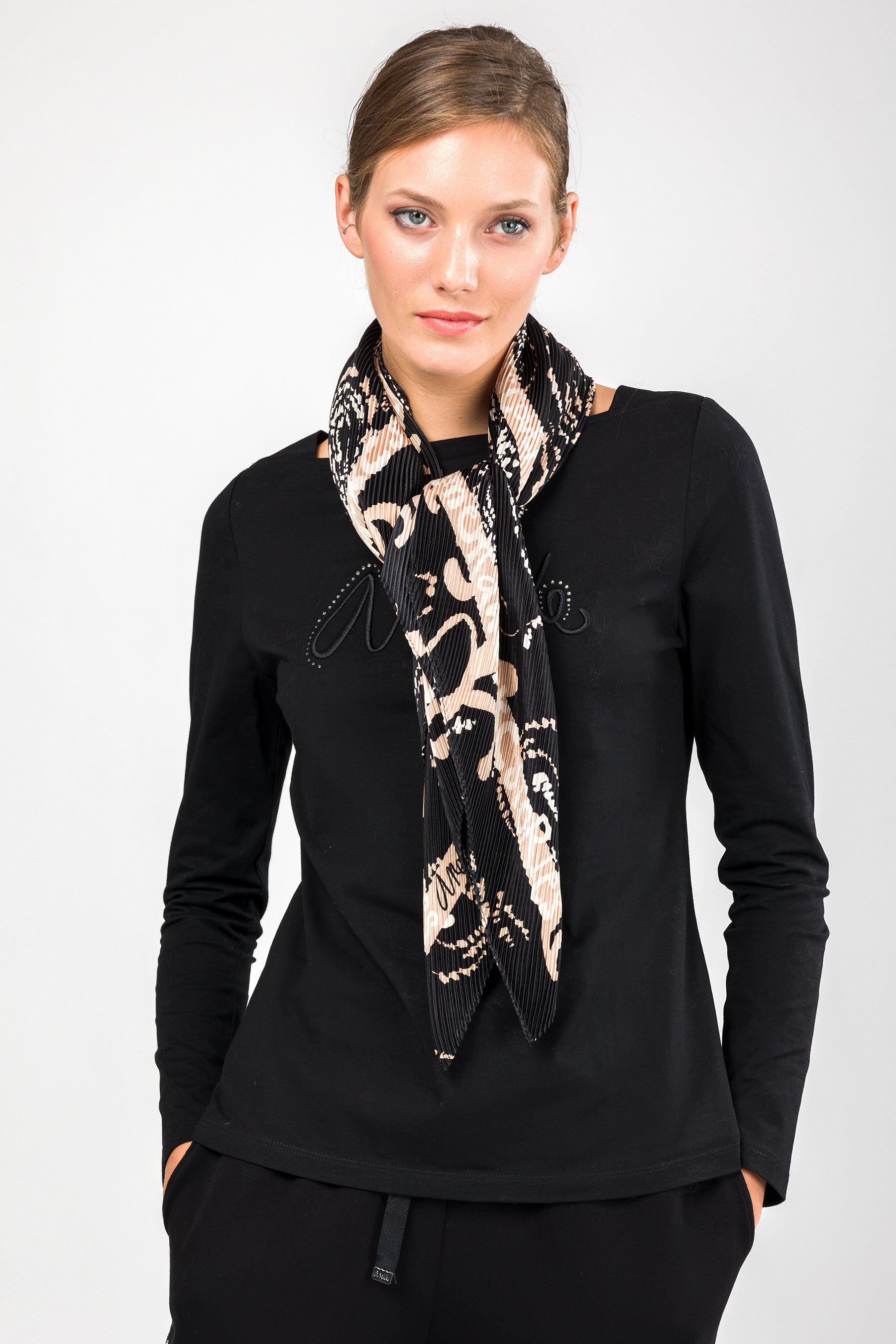 Pañuelo cuadrado plisado Intentions