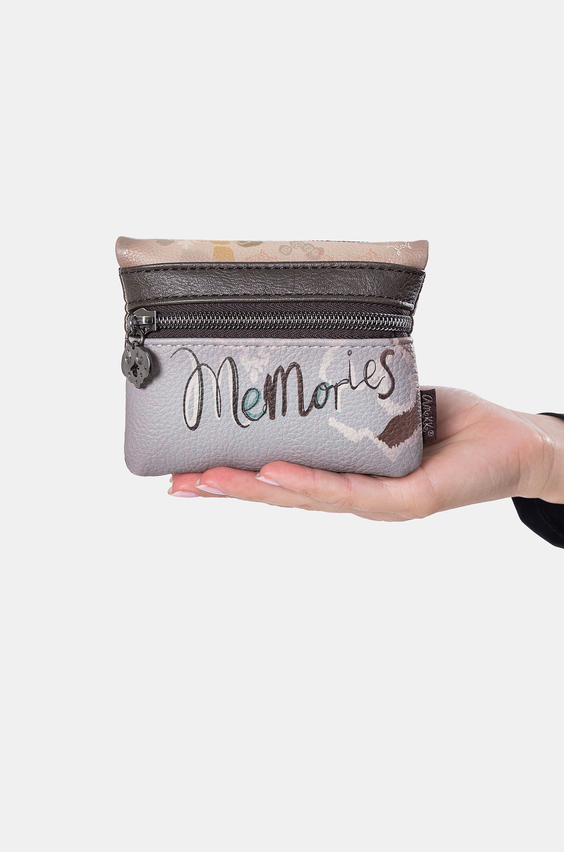 Monedero con solapa Real