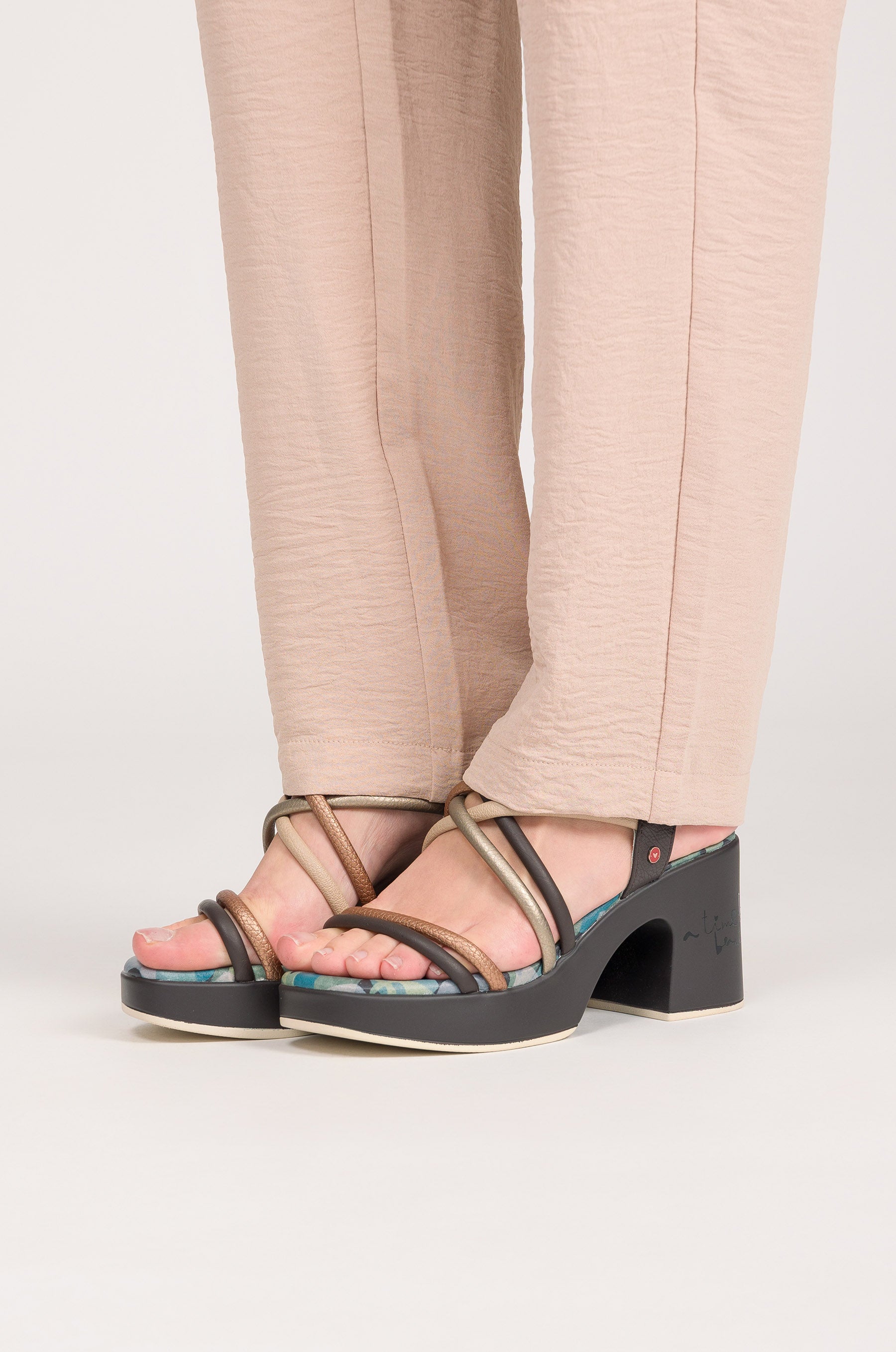 Sandalias plataforma y tacón Bloom