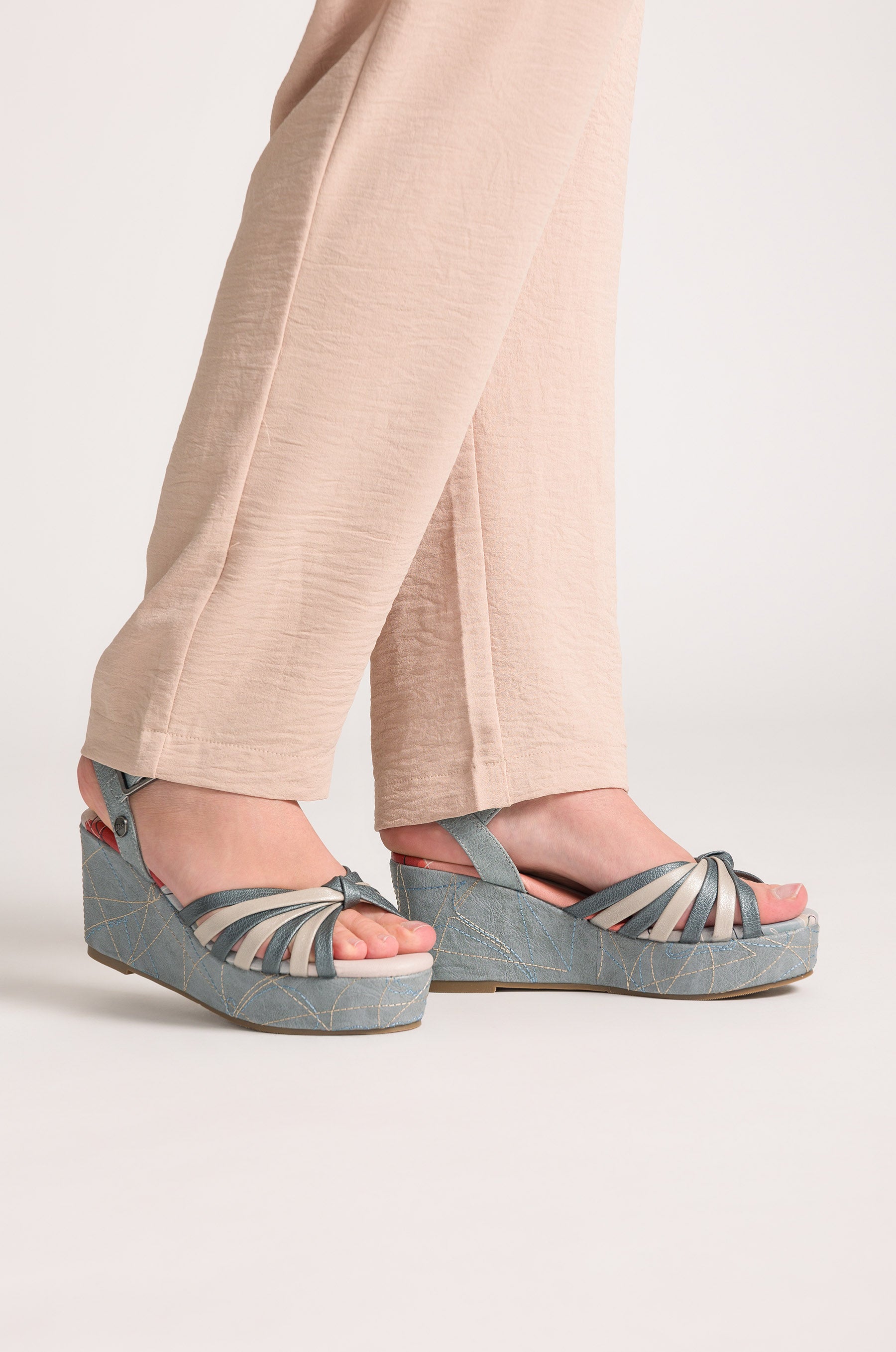 Sandalias cruzadas azul Auralis