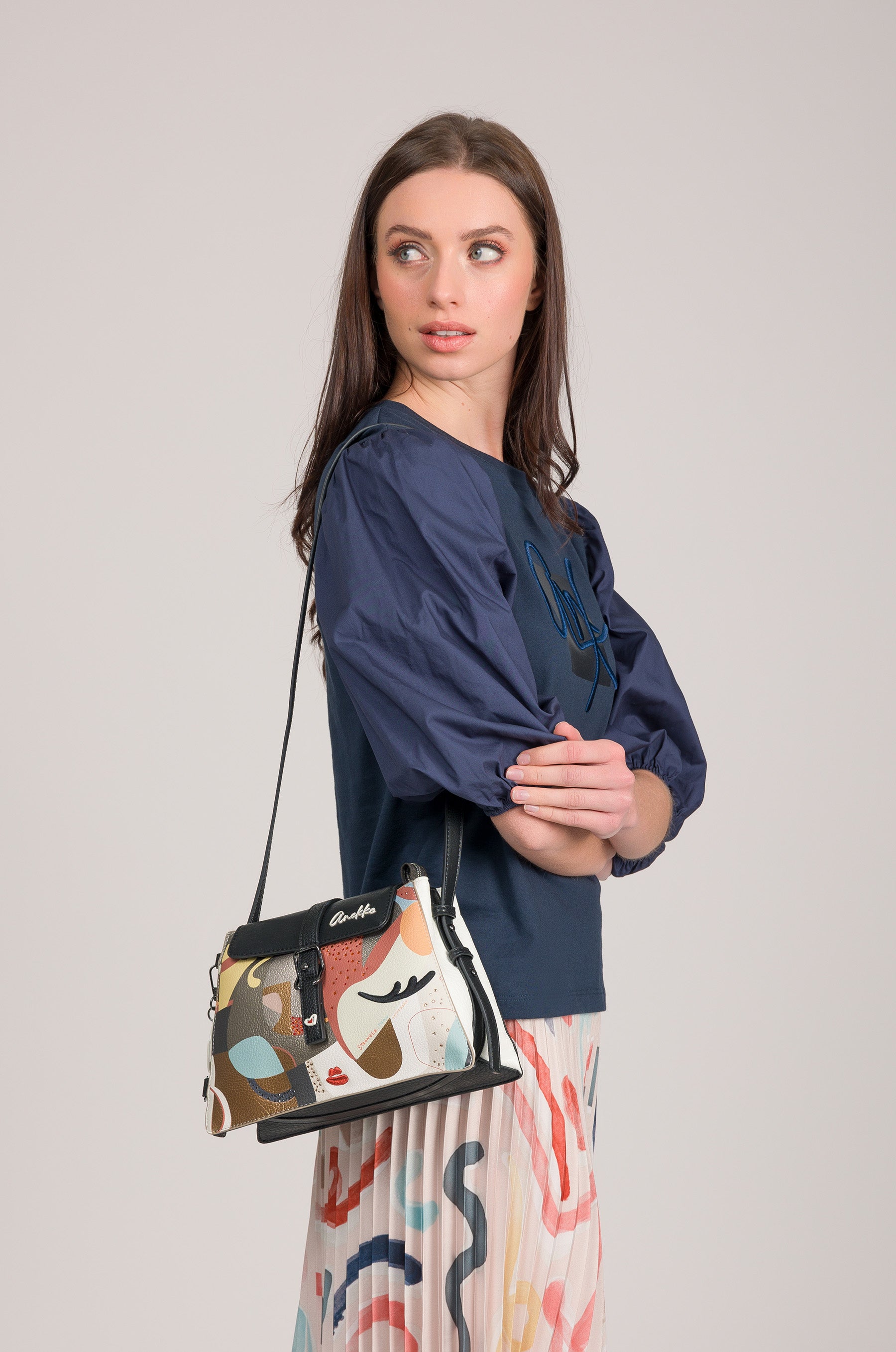 Bandolera con solapa Eikon