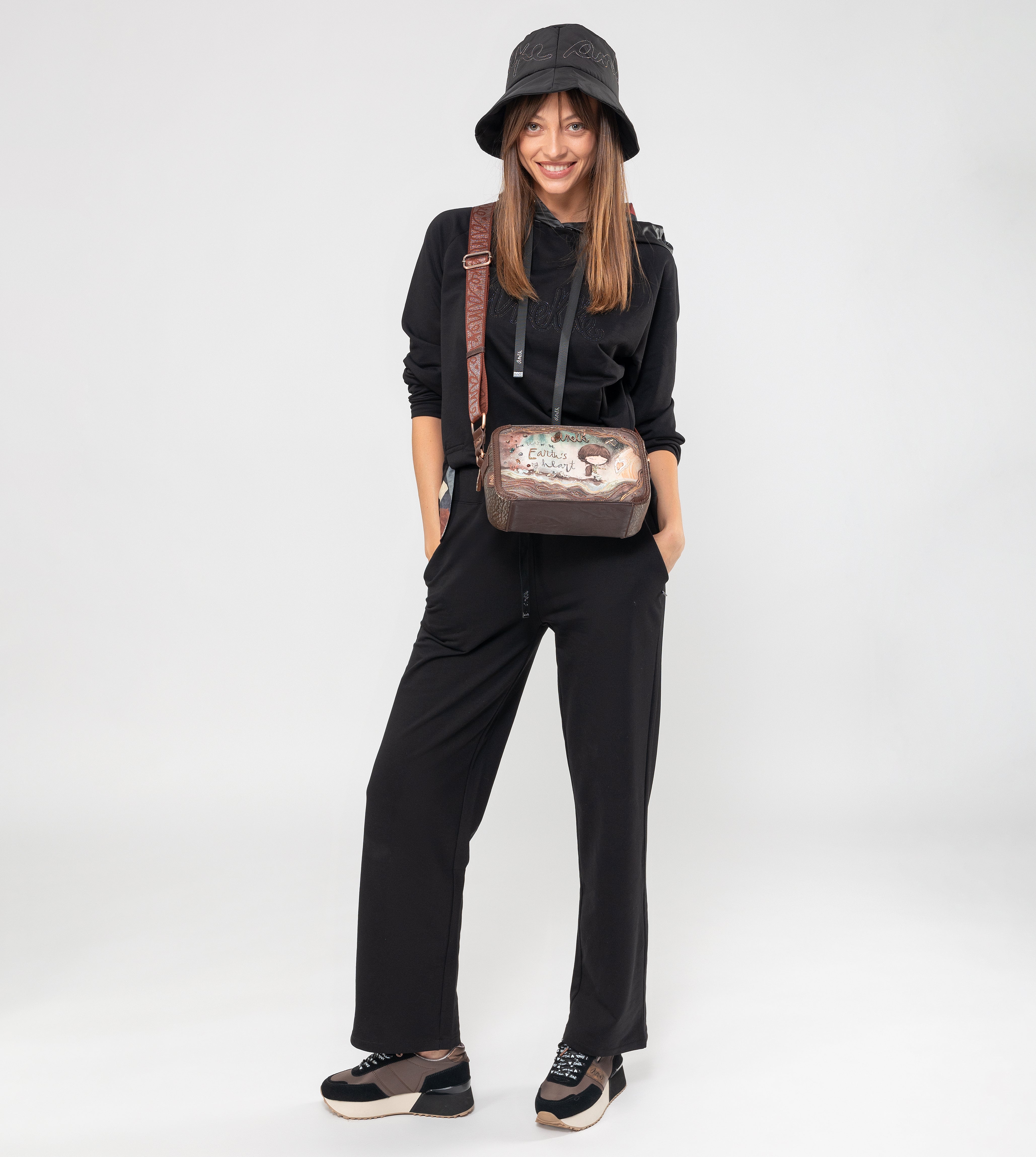 Pantalón negro Anekke