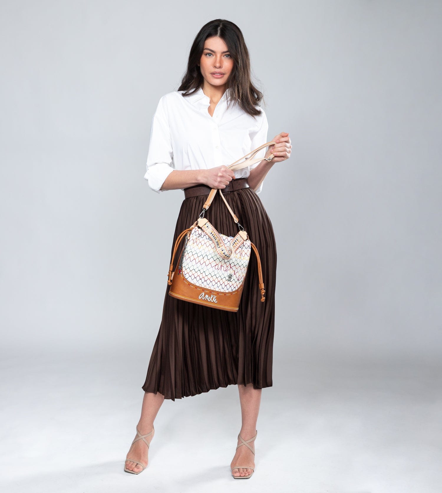Bolso tipo bombonera Magic Souls