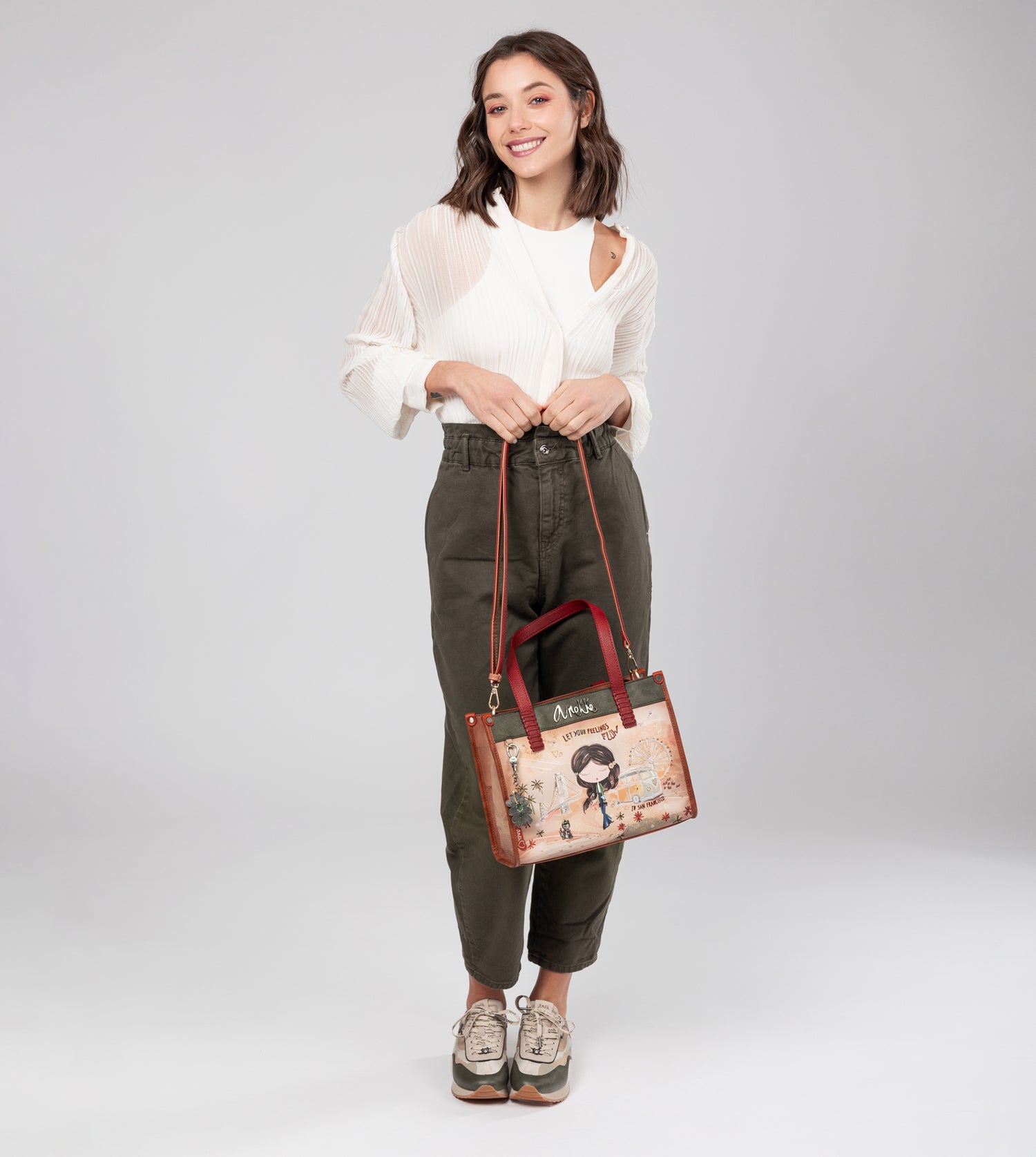 Tote Peace & Love Camel