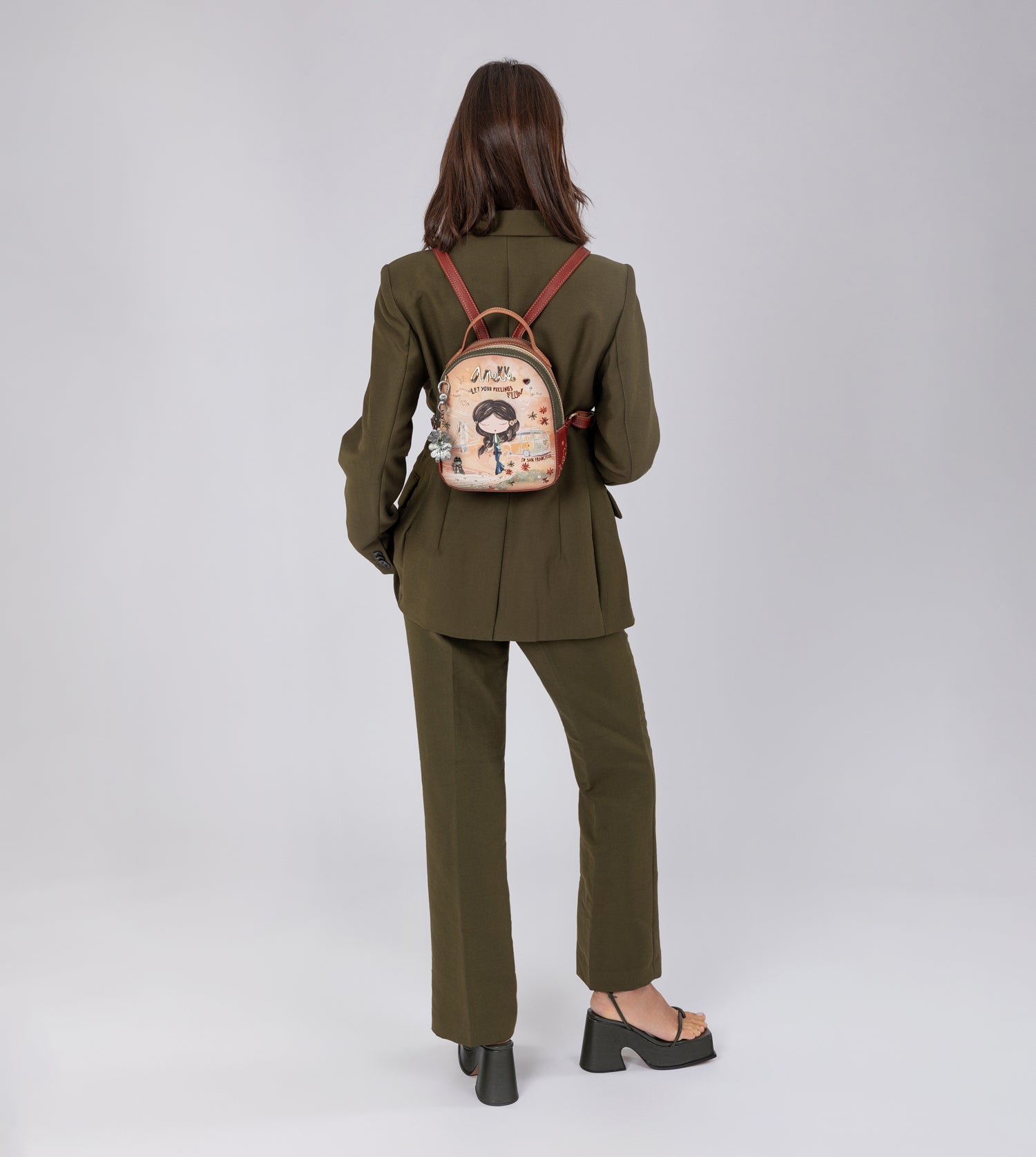 Mochila pequeña Peace & Love Camel