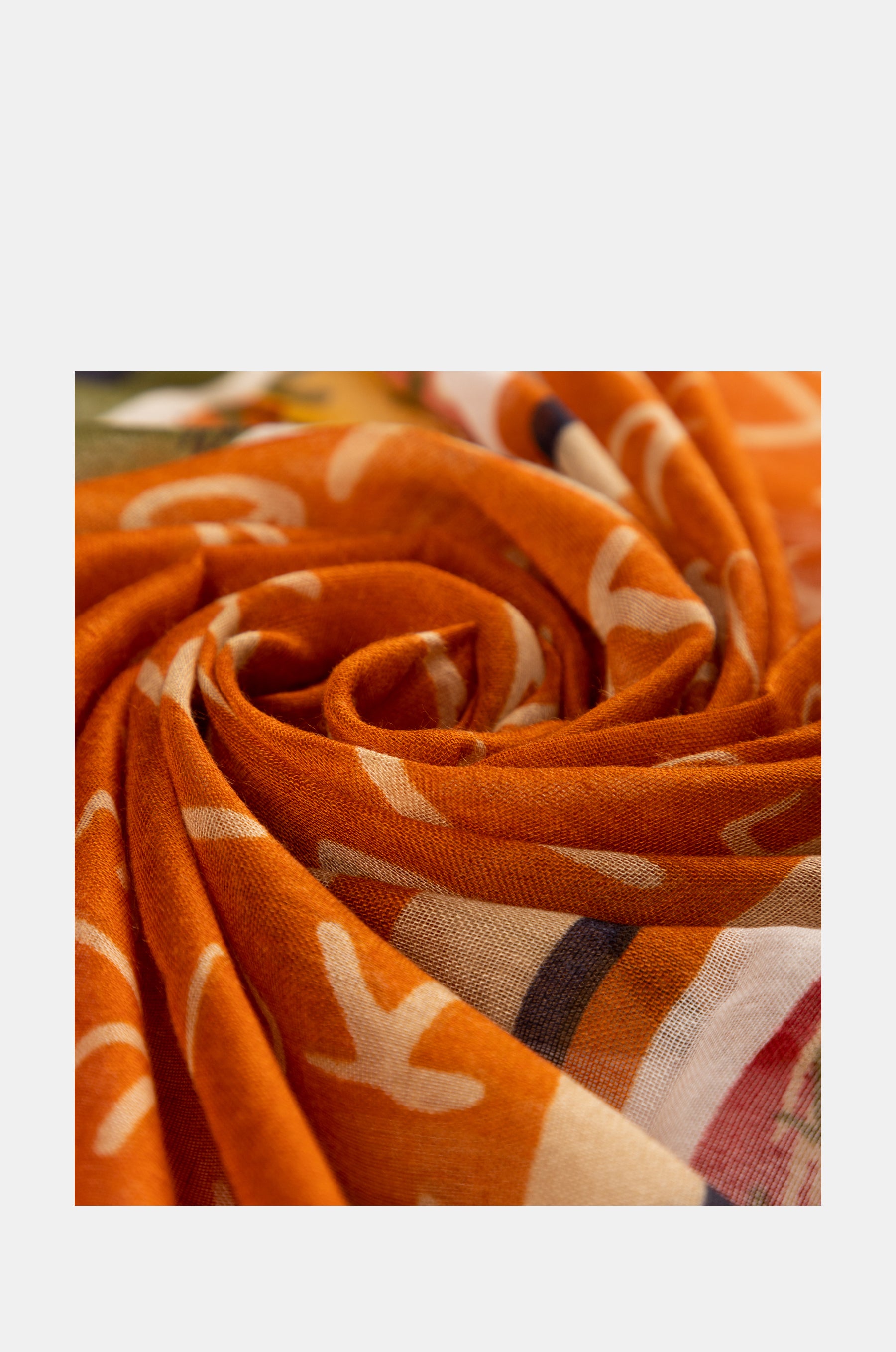 Pañuelo estampado ocre Magic Souls