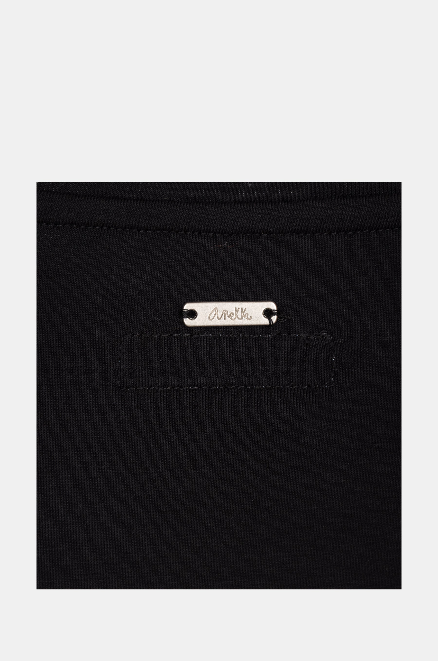 Camiseta negra Anekke