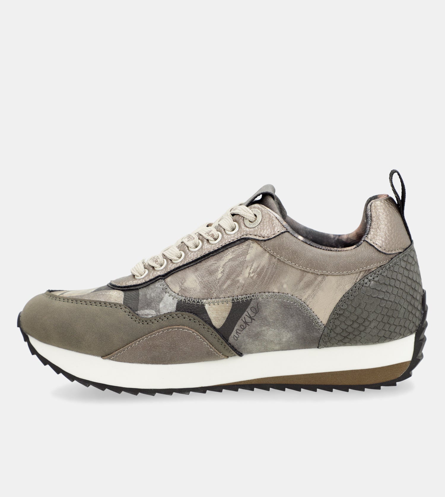 Deportivos gris Travel