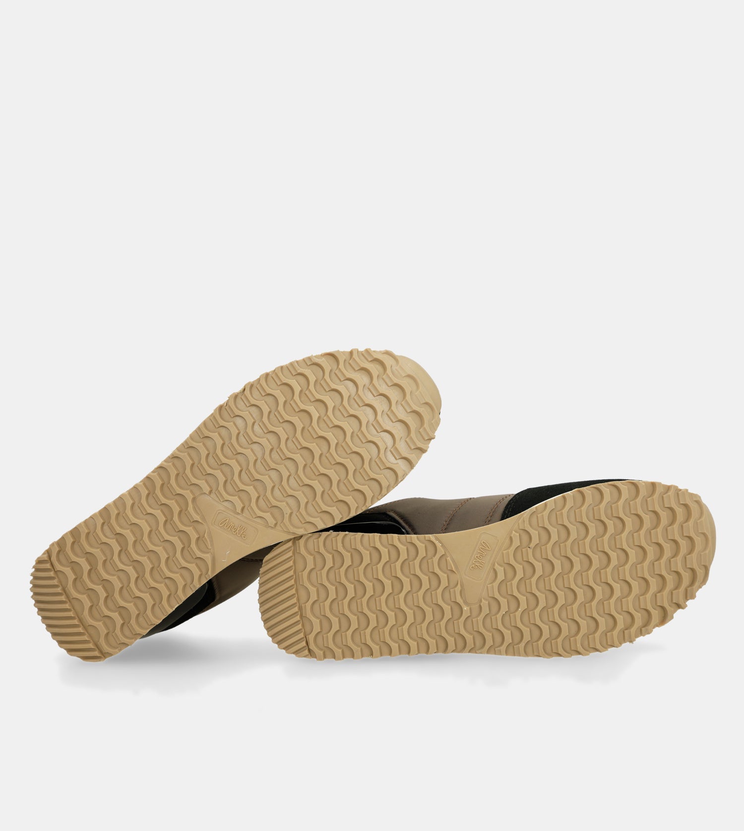 Deportivo marrón Urban