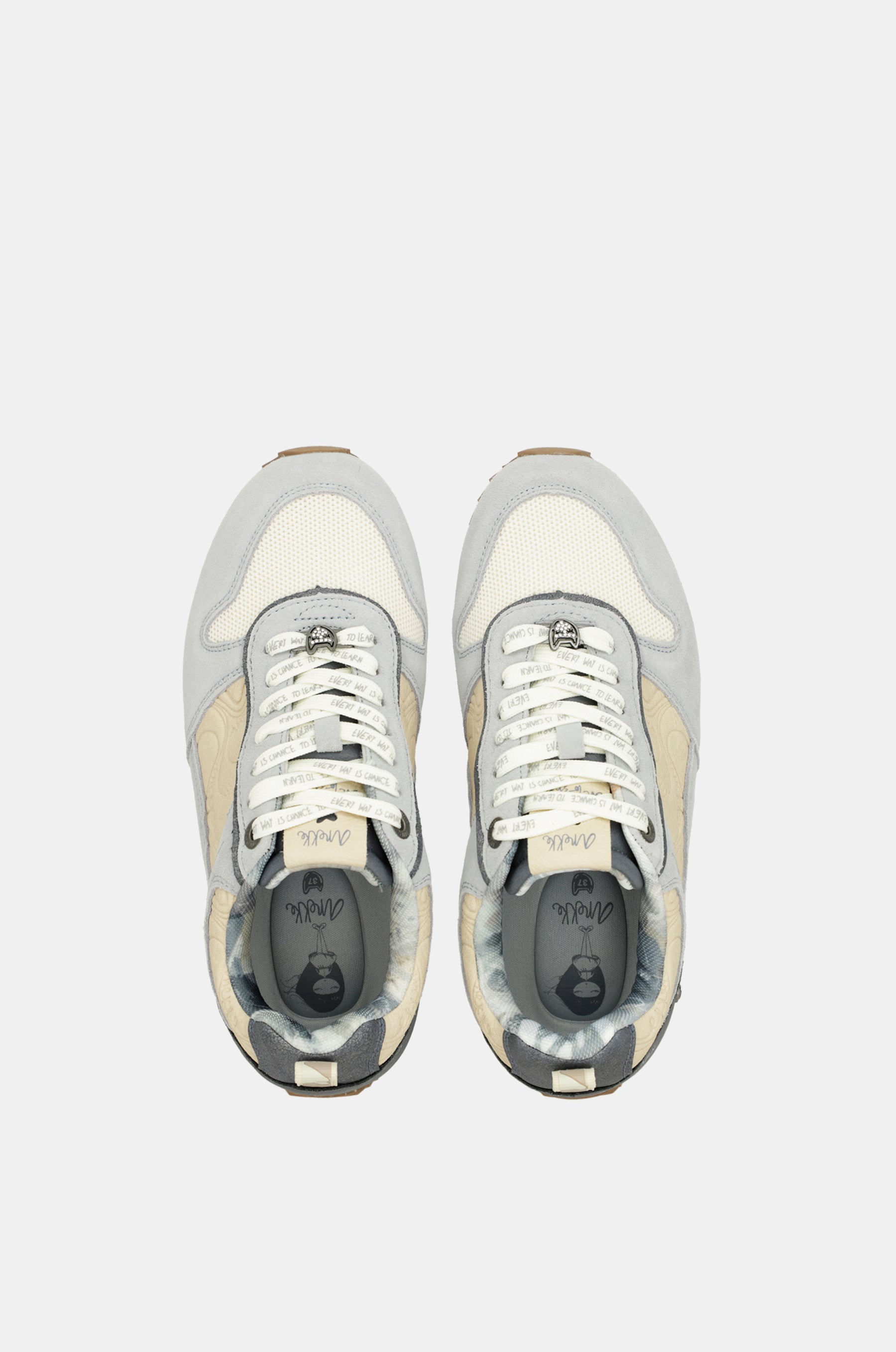 Deportivos azul Whispers