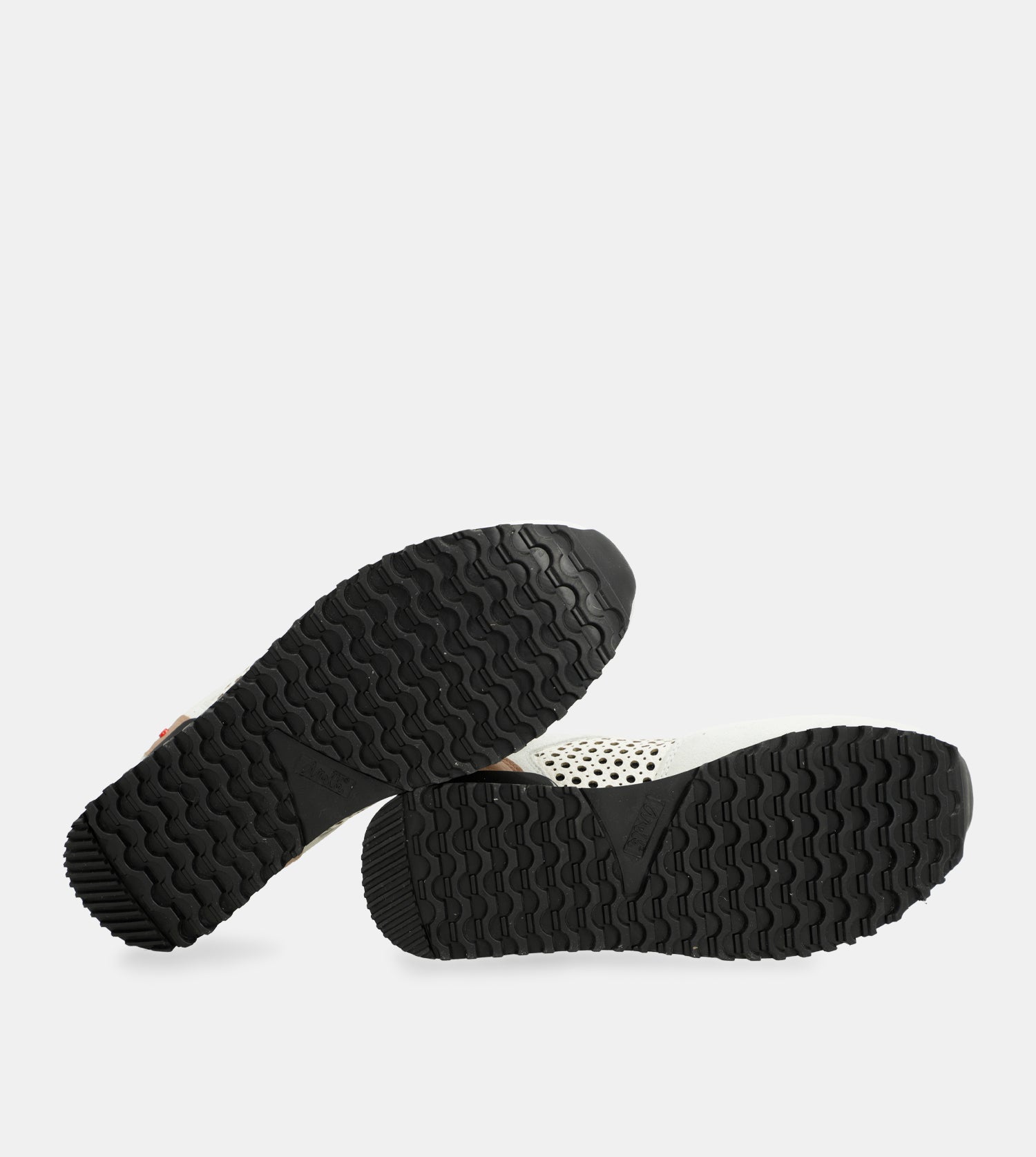 Deportivos plataforma gris