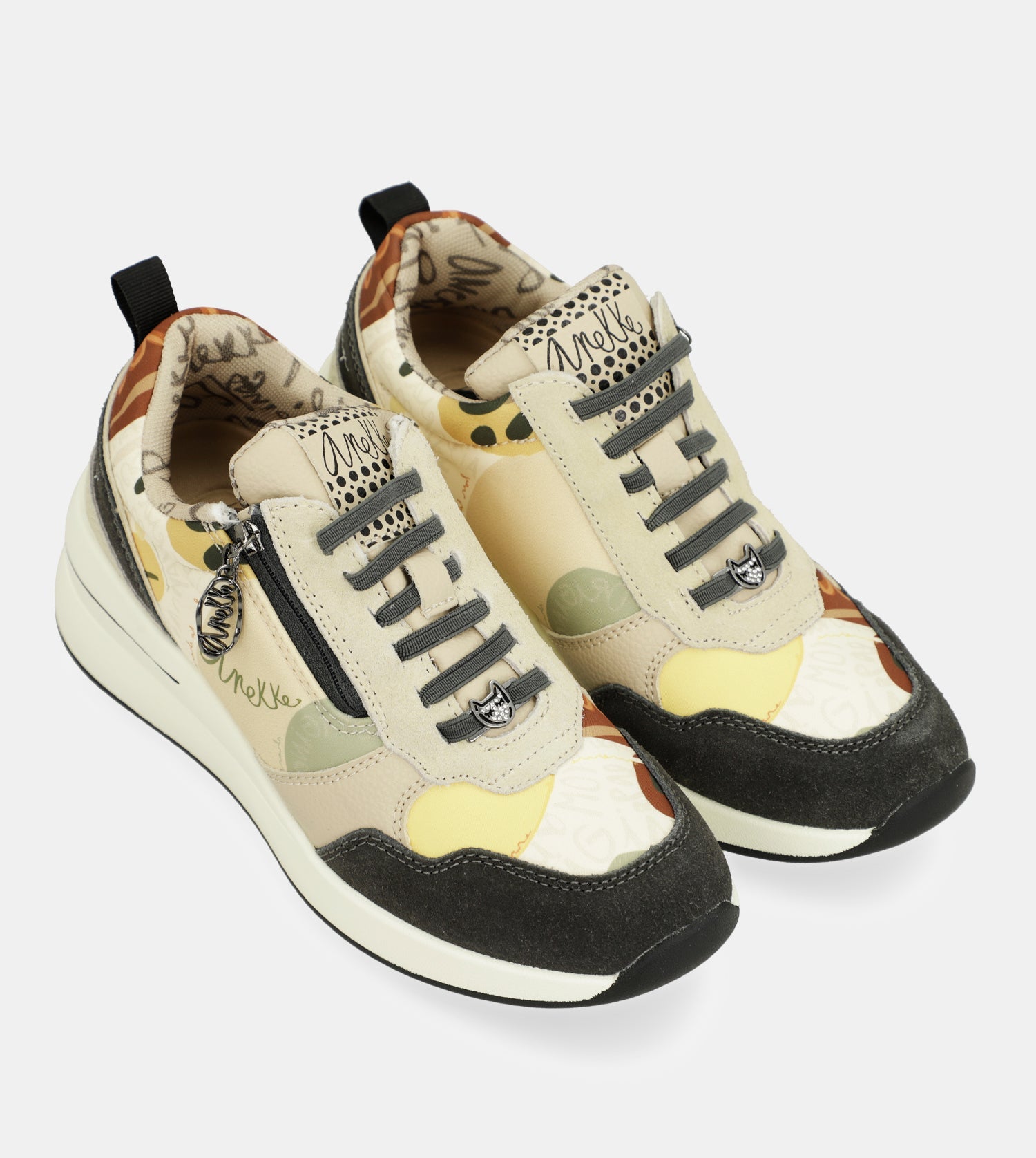 Deportivos multicolor con cuña