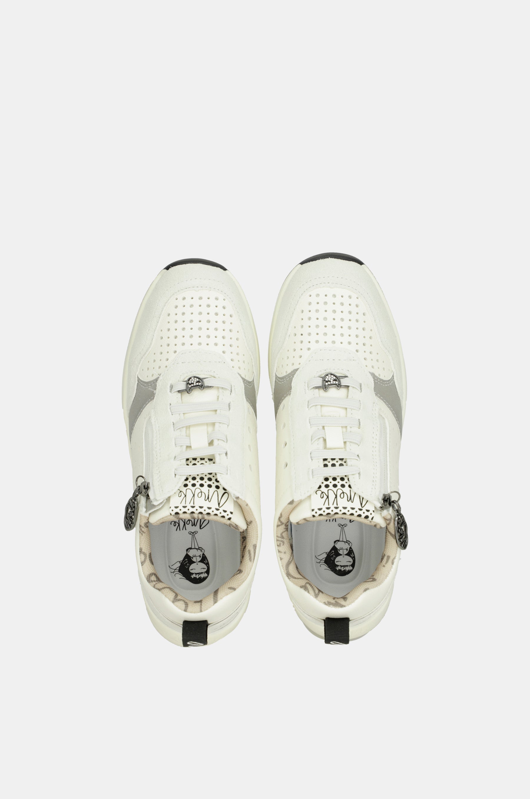 Deportivos blancos con cuña Lunares