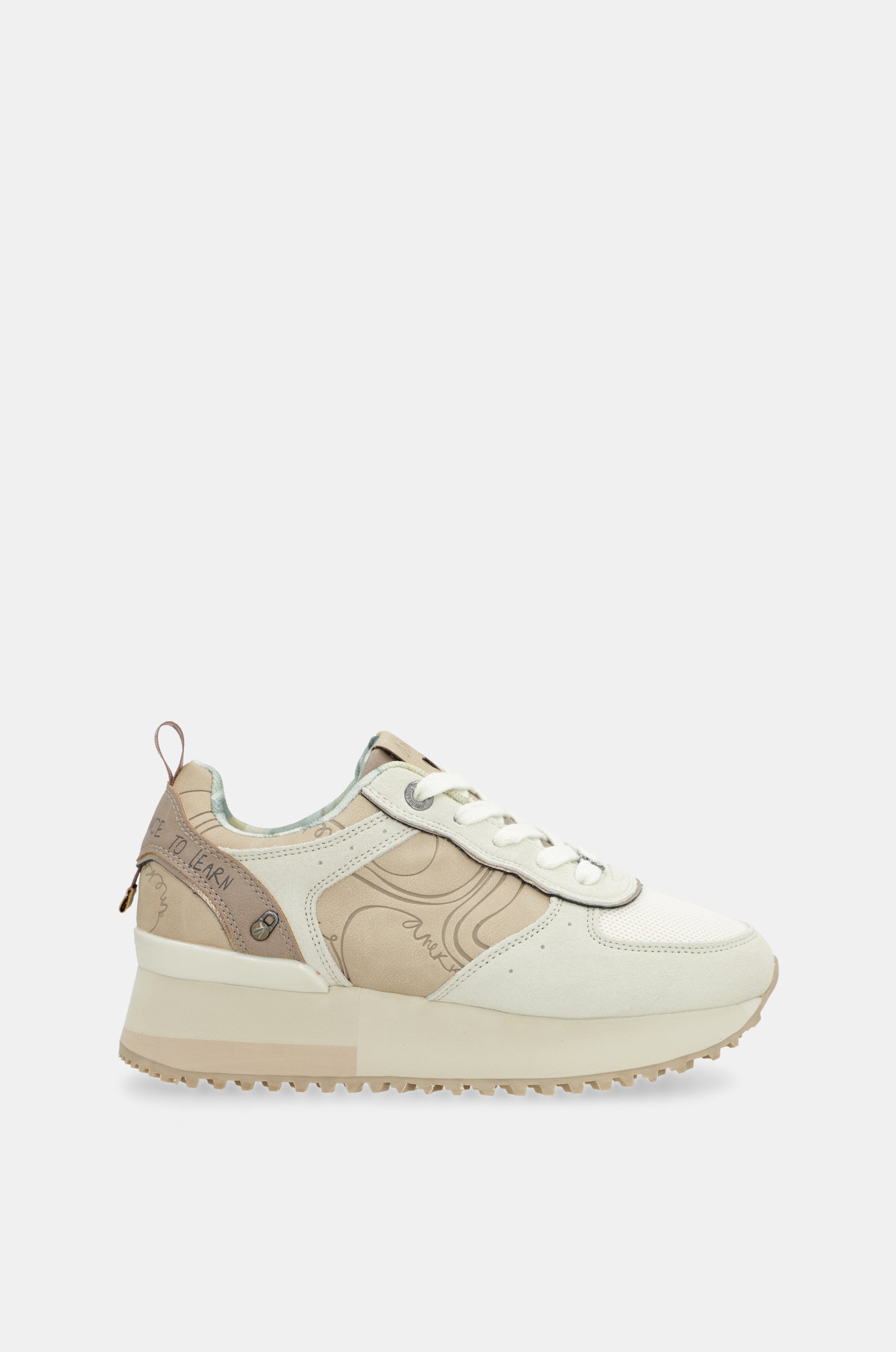 Deportivos plataforma beige