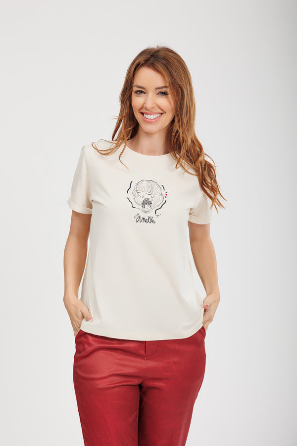 Camiseta de manga corta beige con detalles