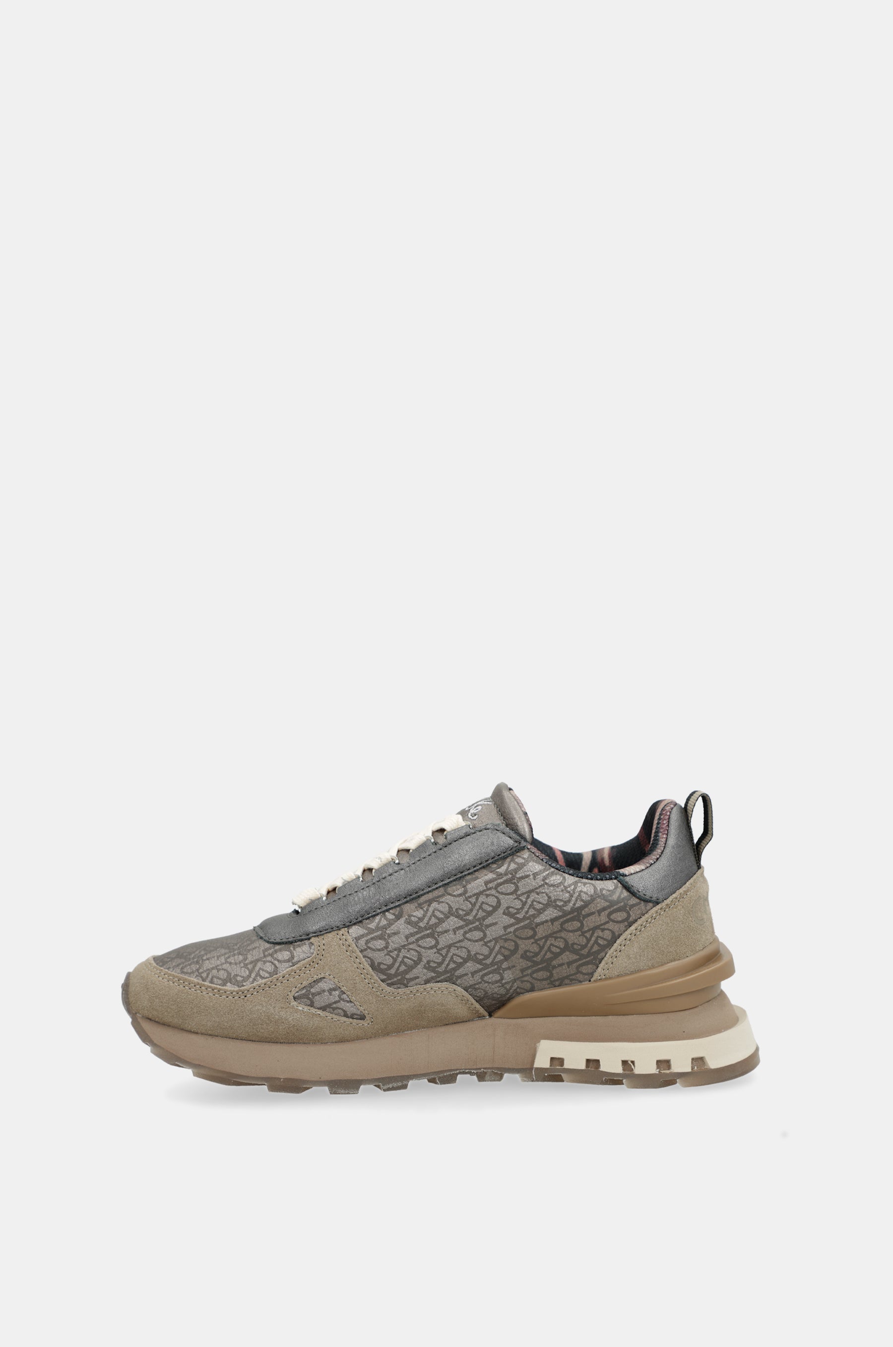 Deportivos beige metálicos