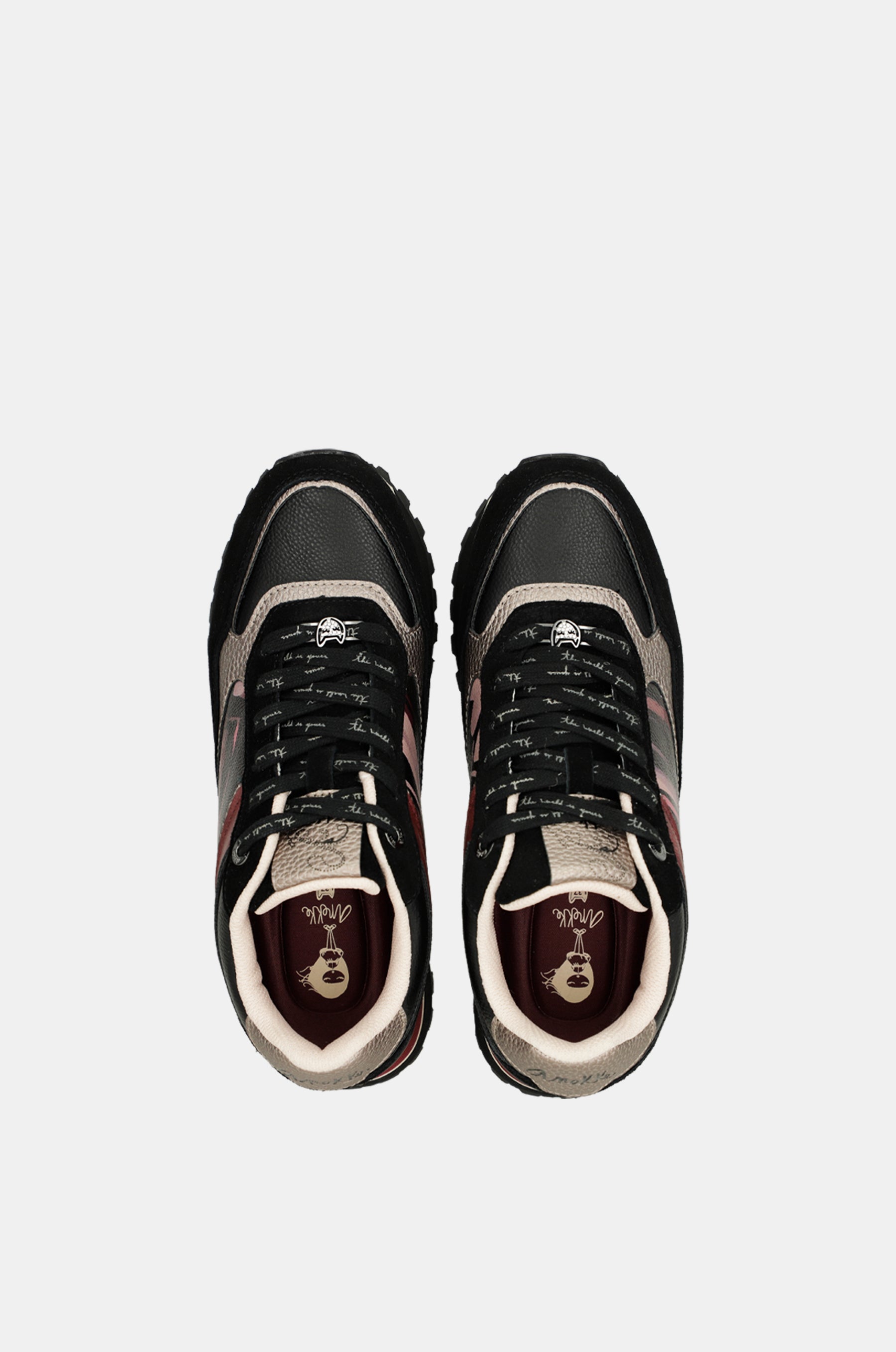 Deportivos plataforma negro estampado