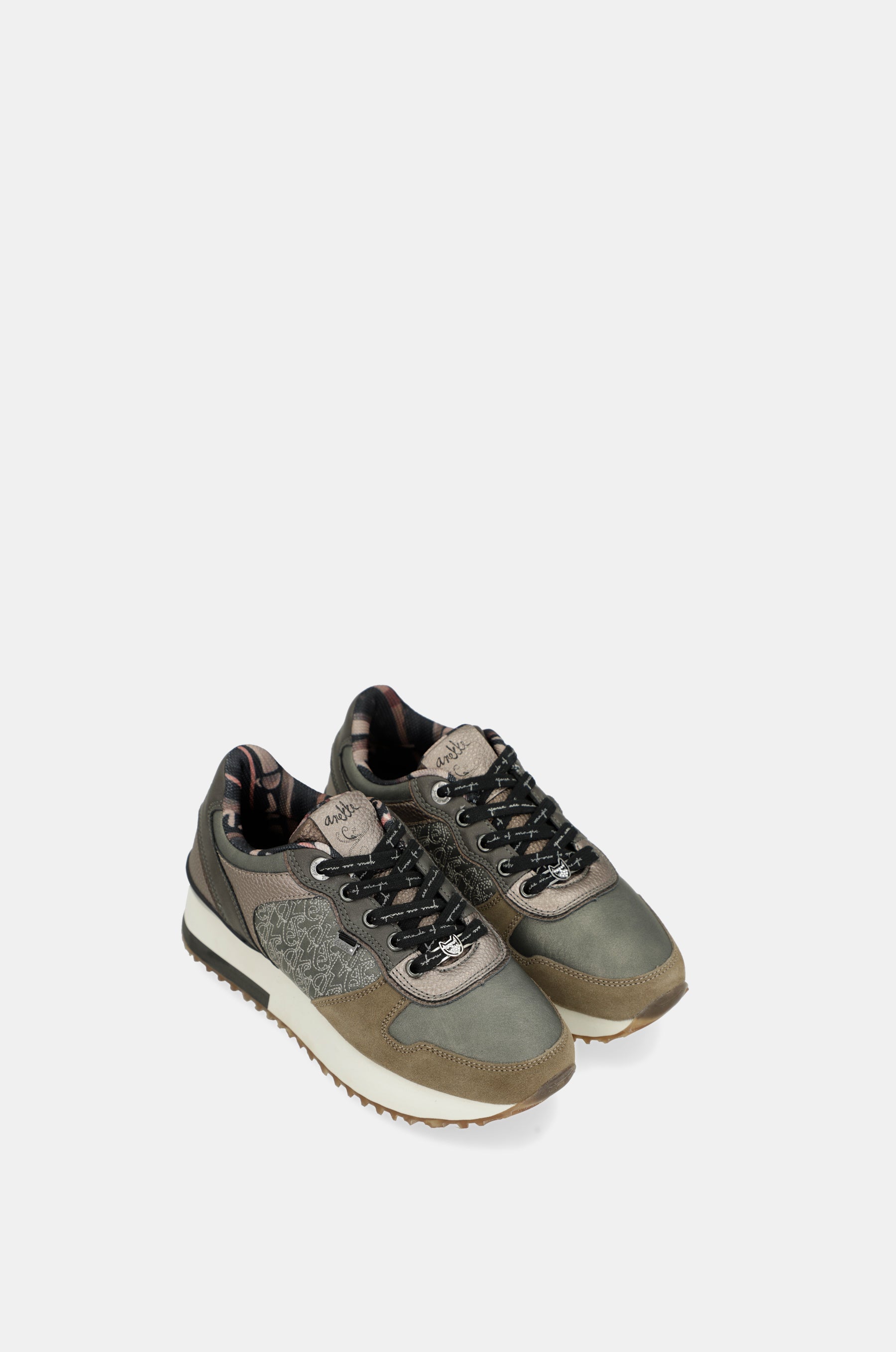 Deportivos plataforma taupe