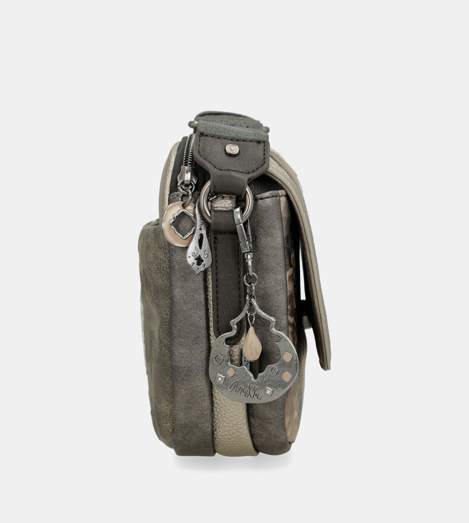 Bandolera de solapa ovalada Real