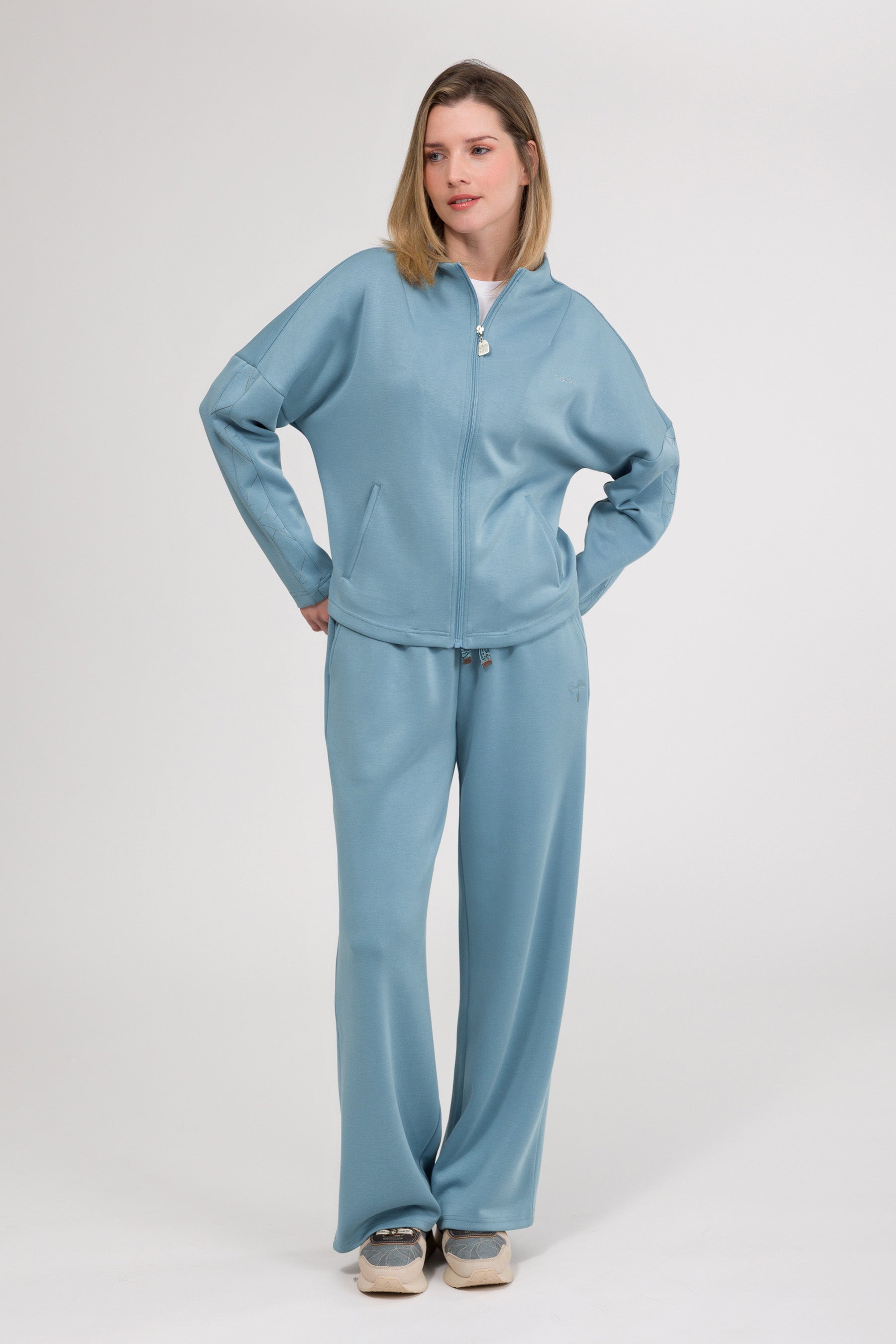 Pantalón azul clarito