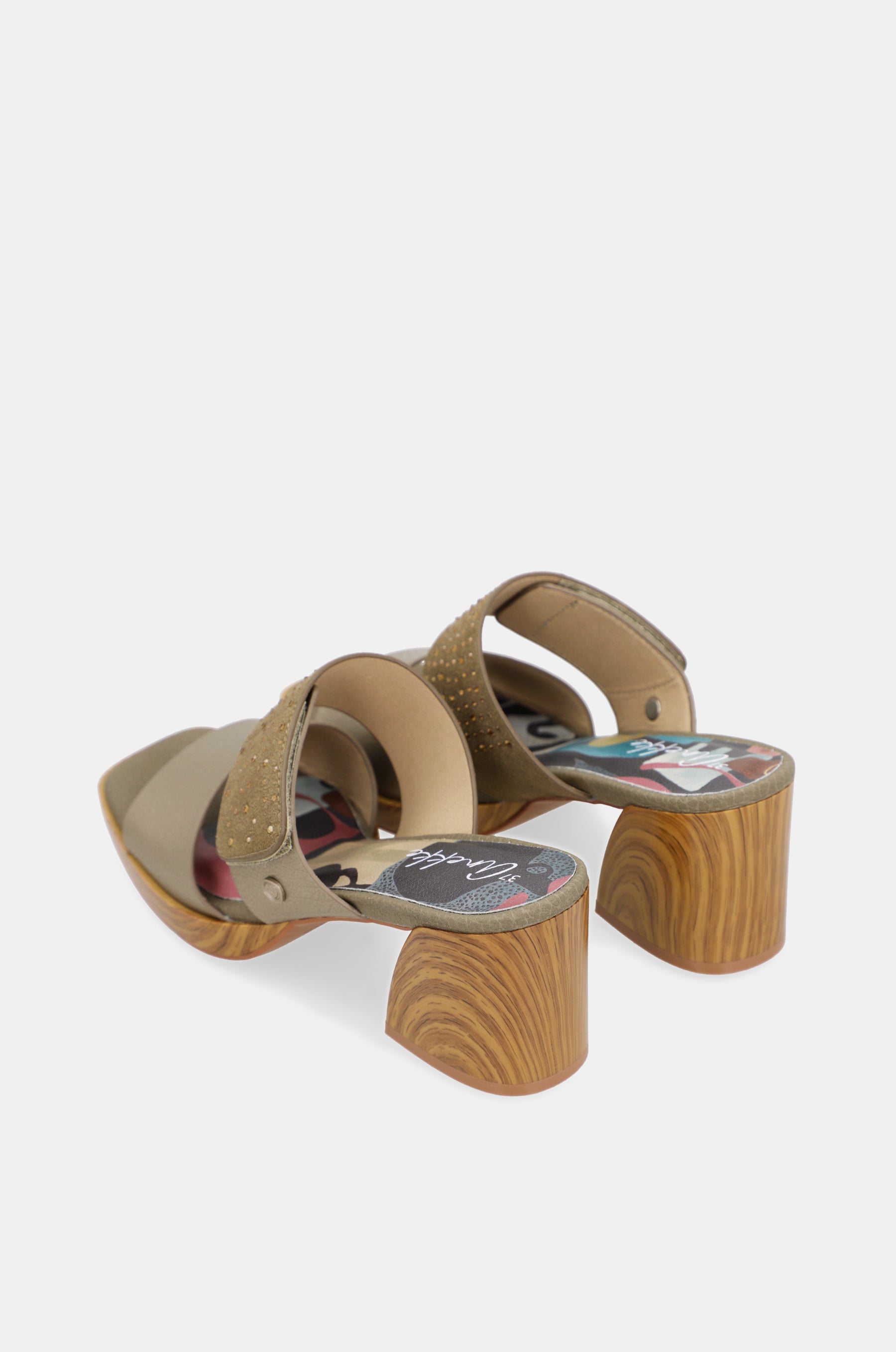 Sandalias con tacón verdes y doradas con strass