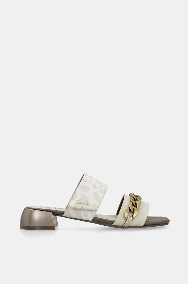 Sandalias con tacón y eslabones Gaia