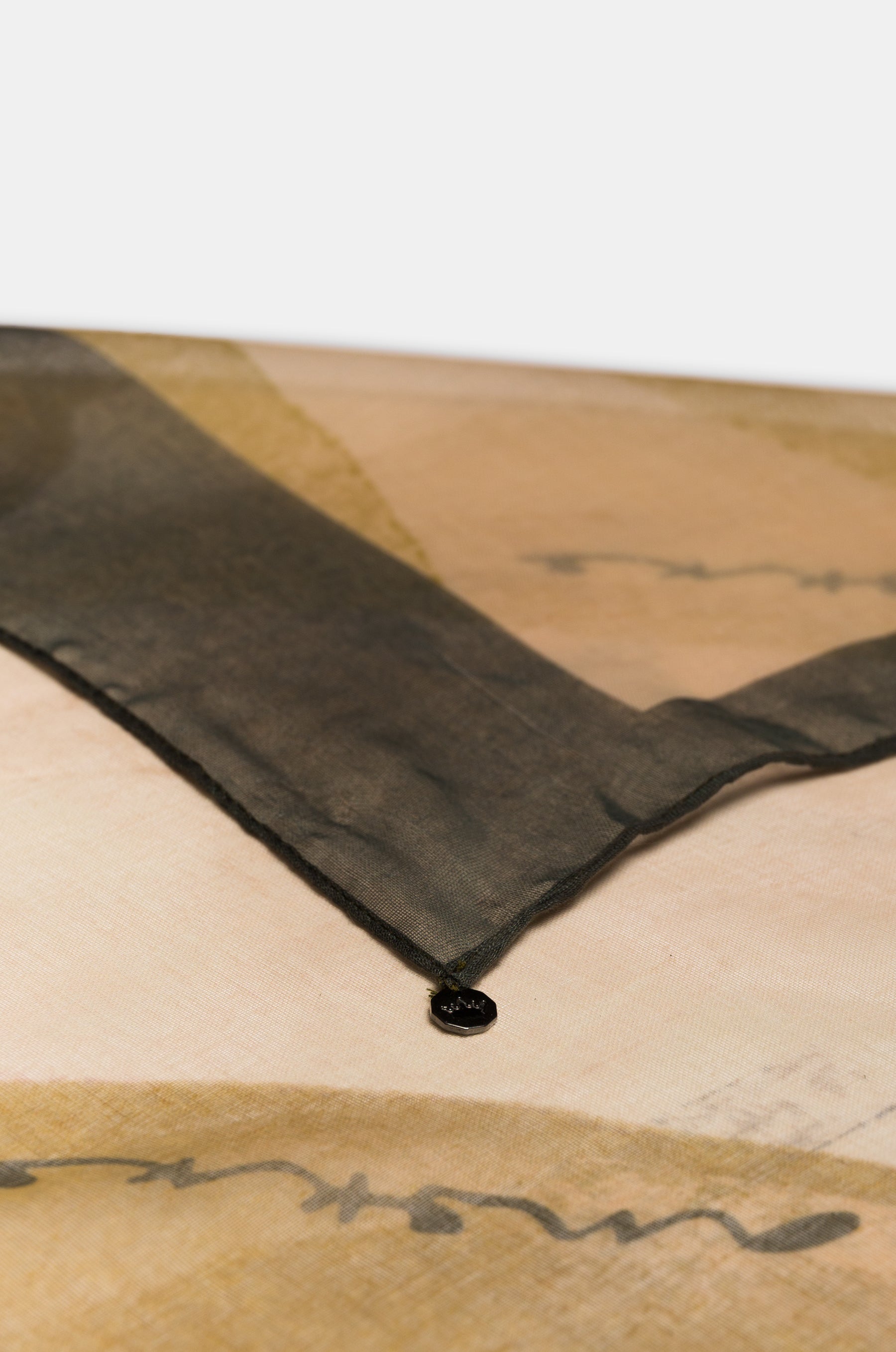 Pañuelo marrón Bloom