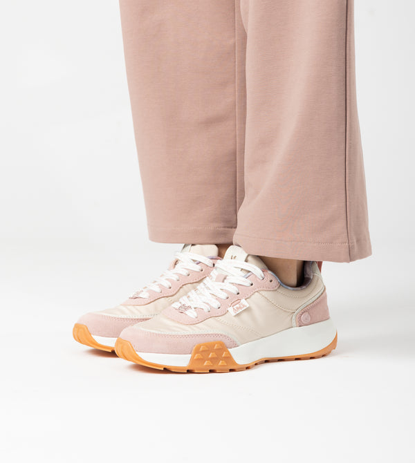 Deportivos retro rosa