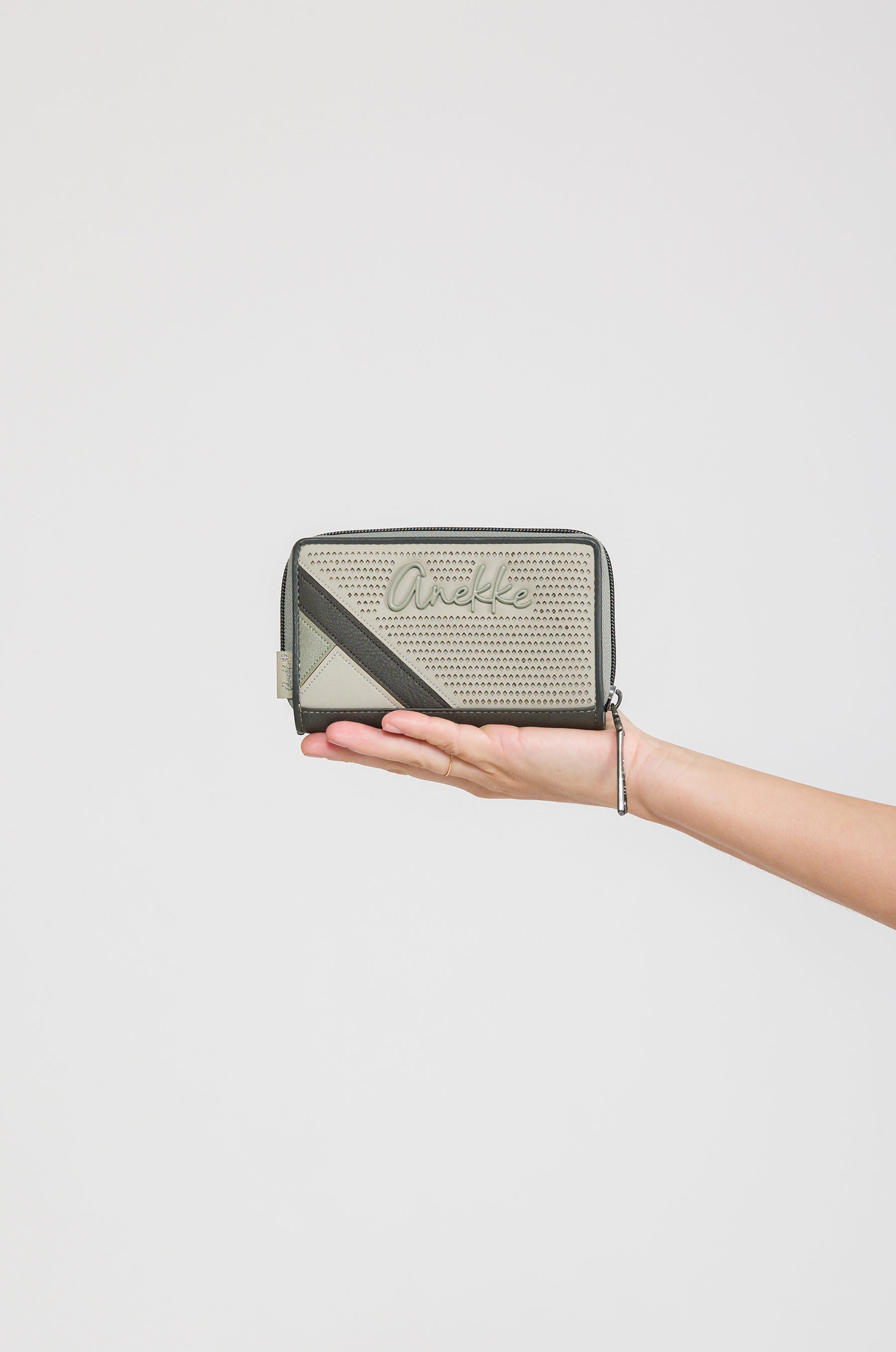 Billetero duro RFID Symmetra