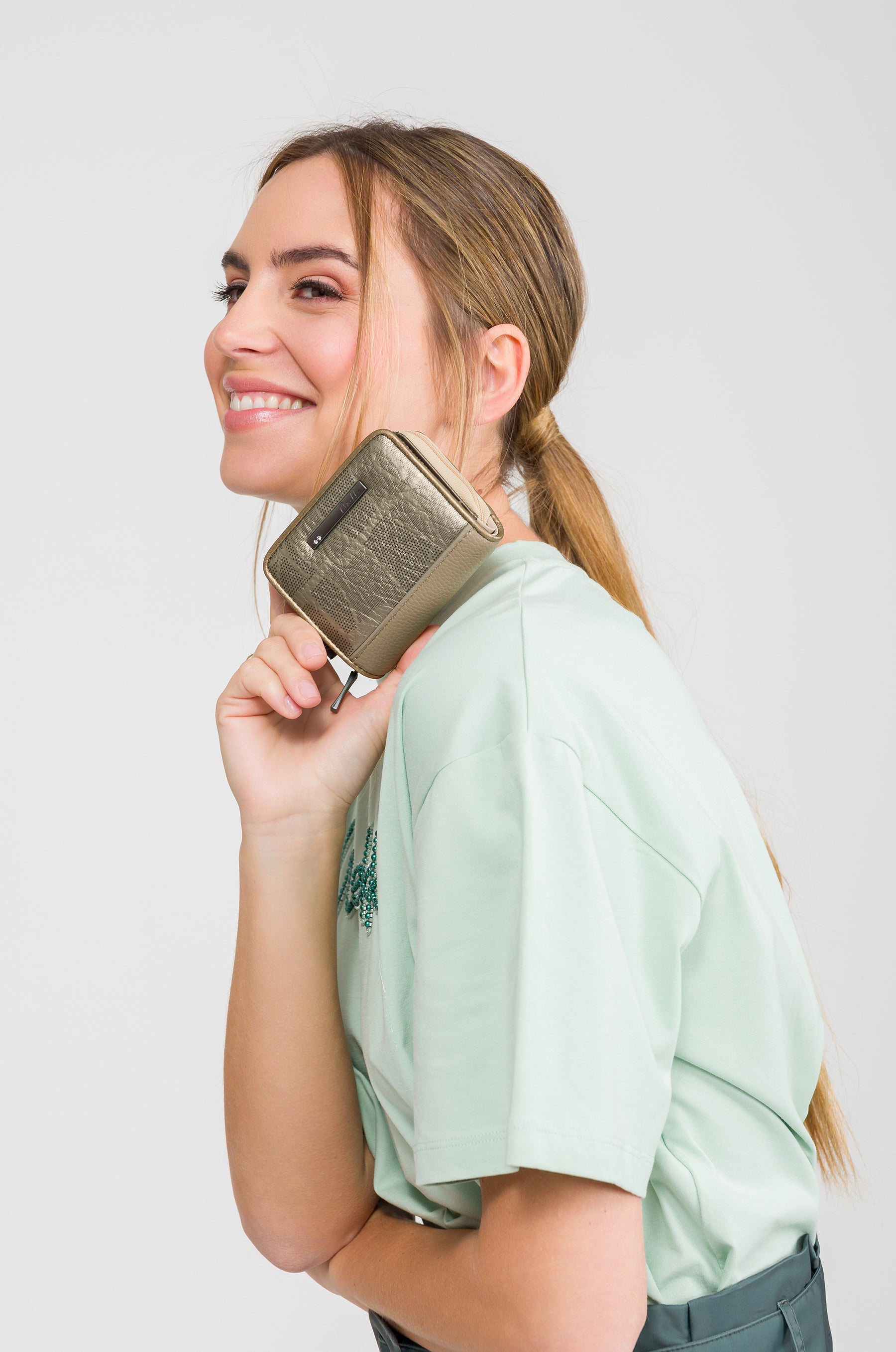 Billetero duro RFID Branch