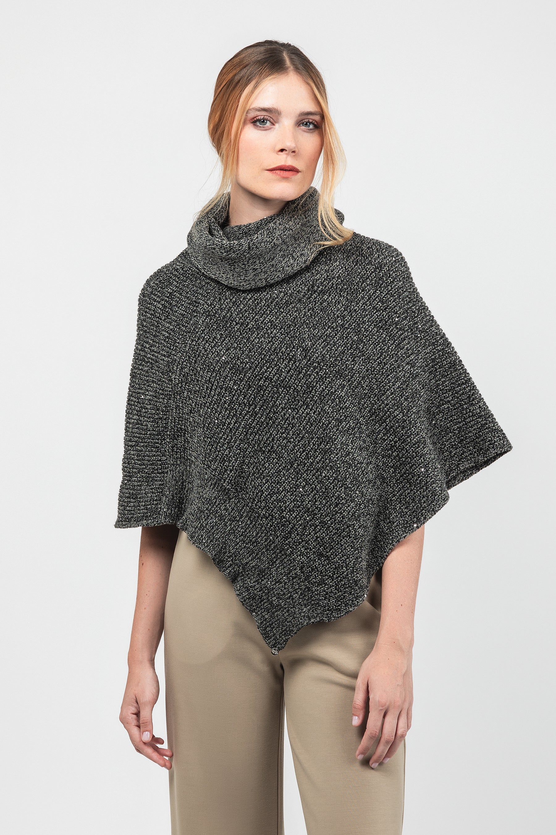 Poncho cuello alto azul