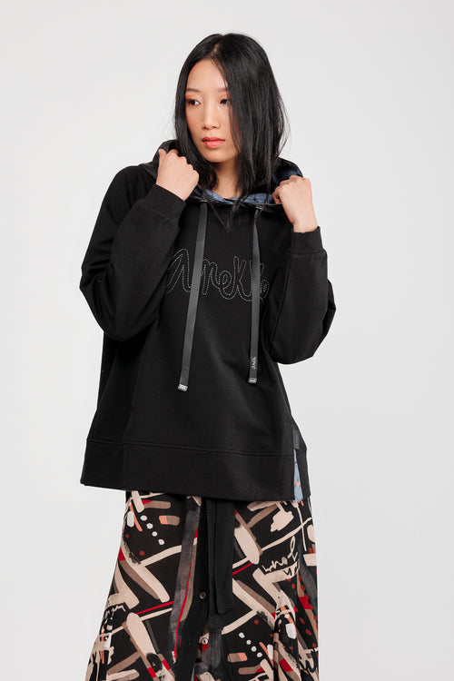 Sudadera con capucha negra