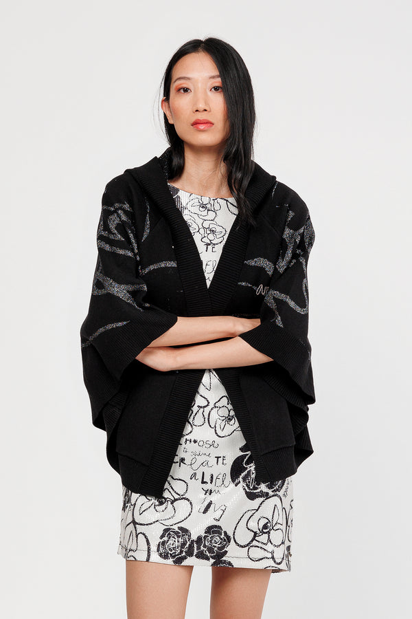 Chaqueta estilo poncho negra