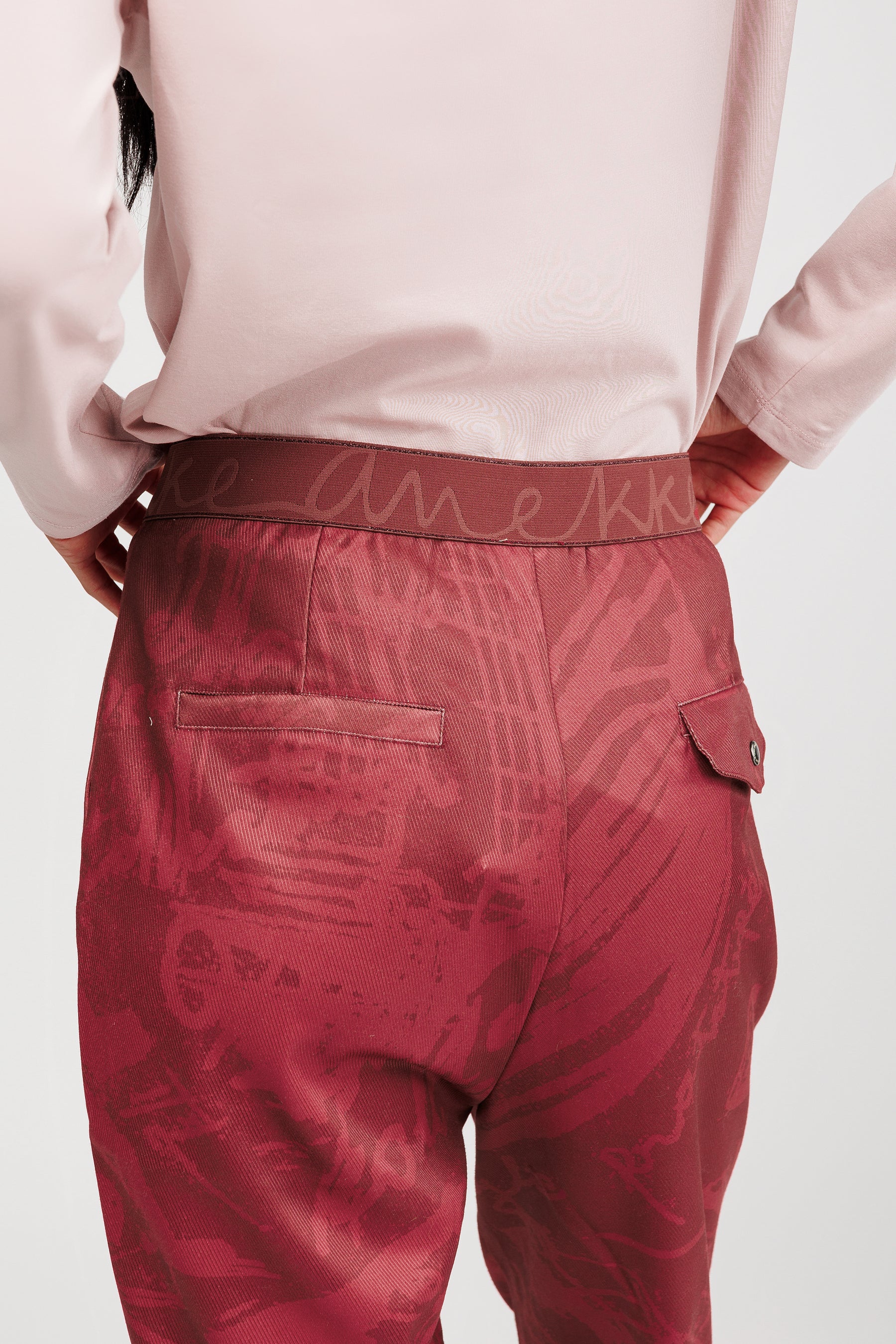 Pantalones burdeos