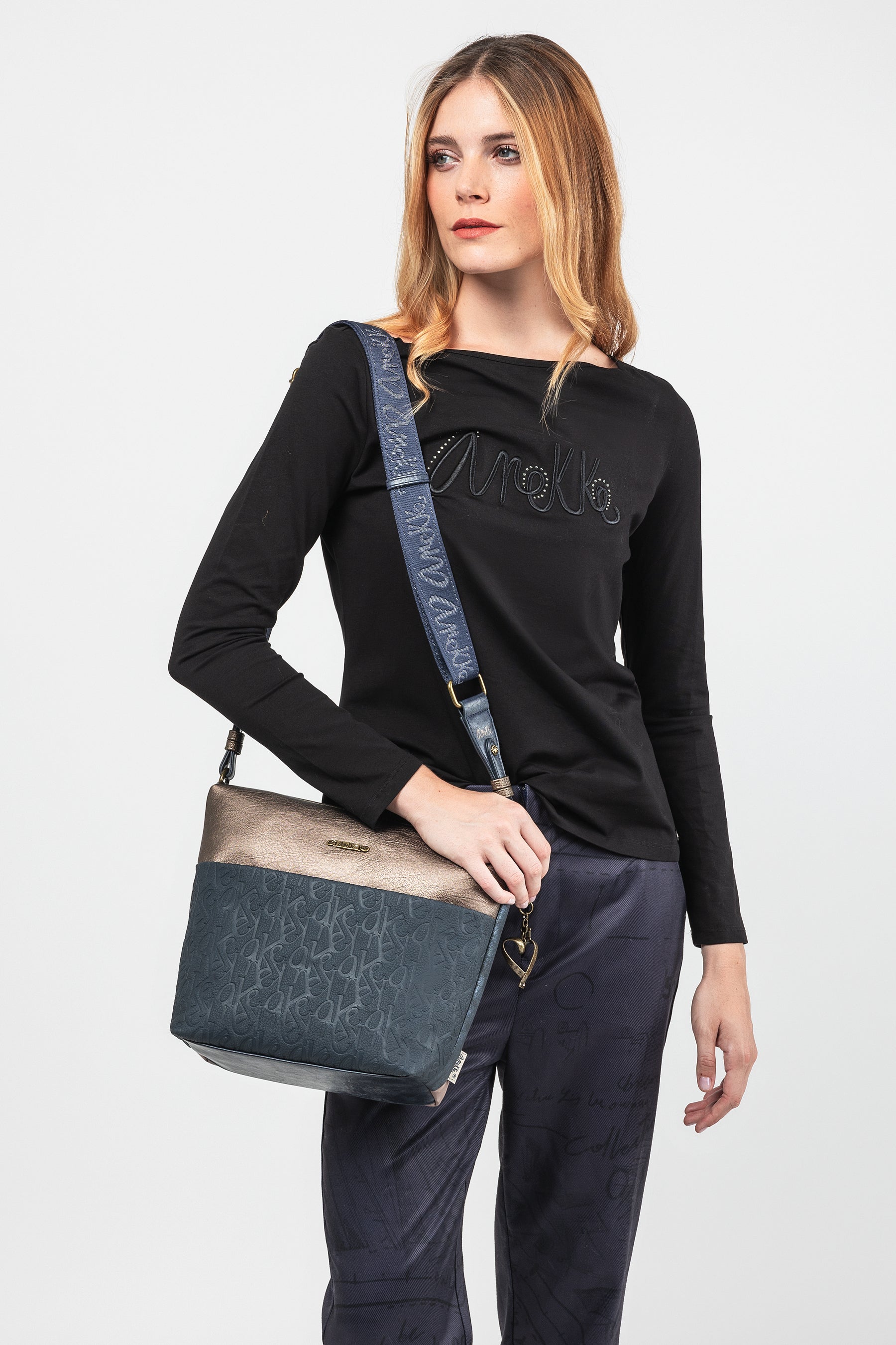 Bandolera grande con bolsillo frontal Studio