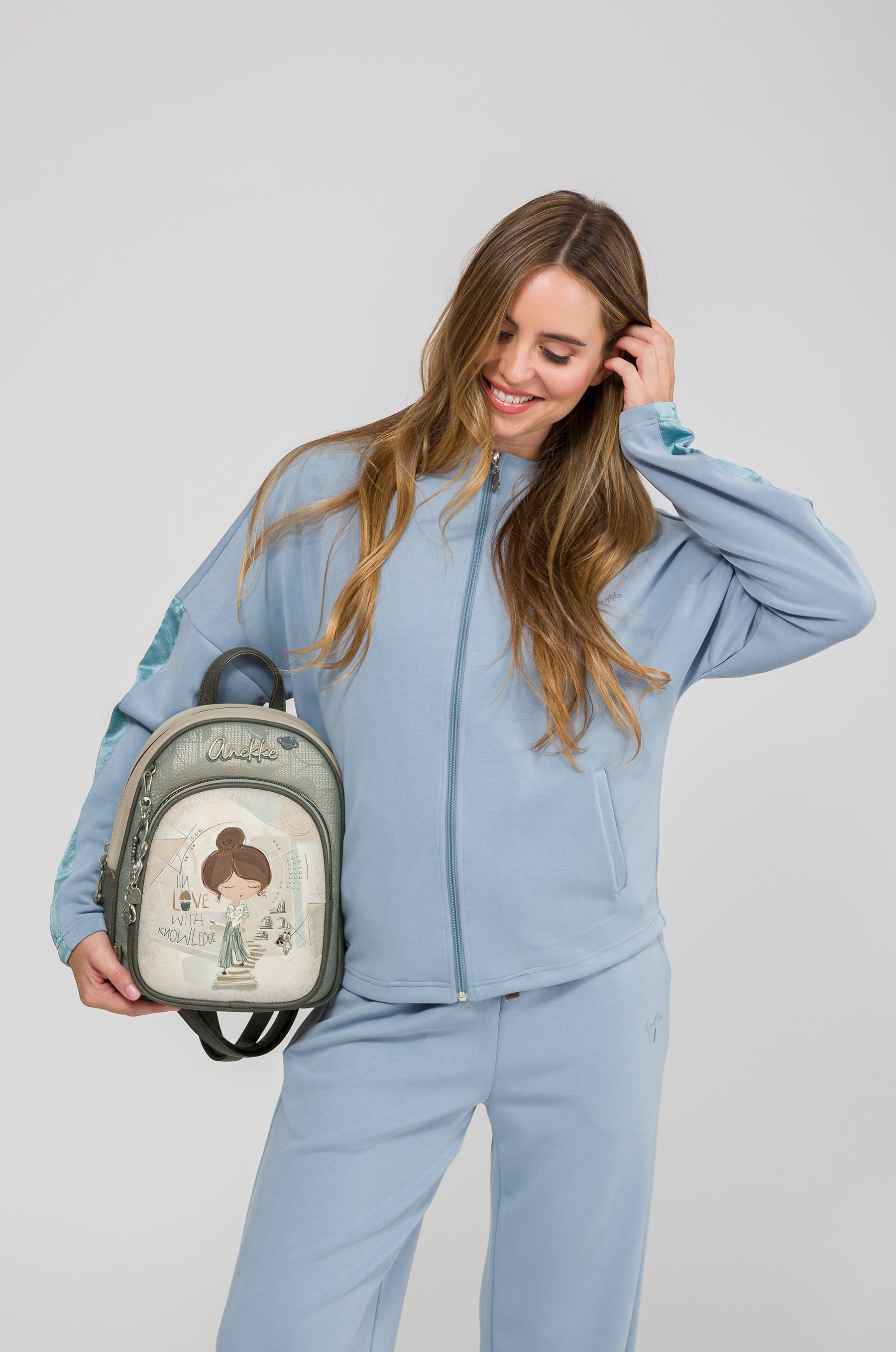 Mochila con bolsillo frontal Sophia